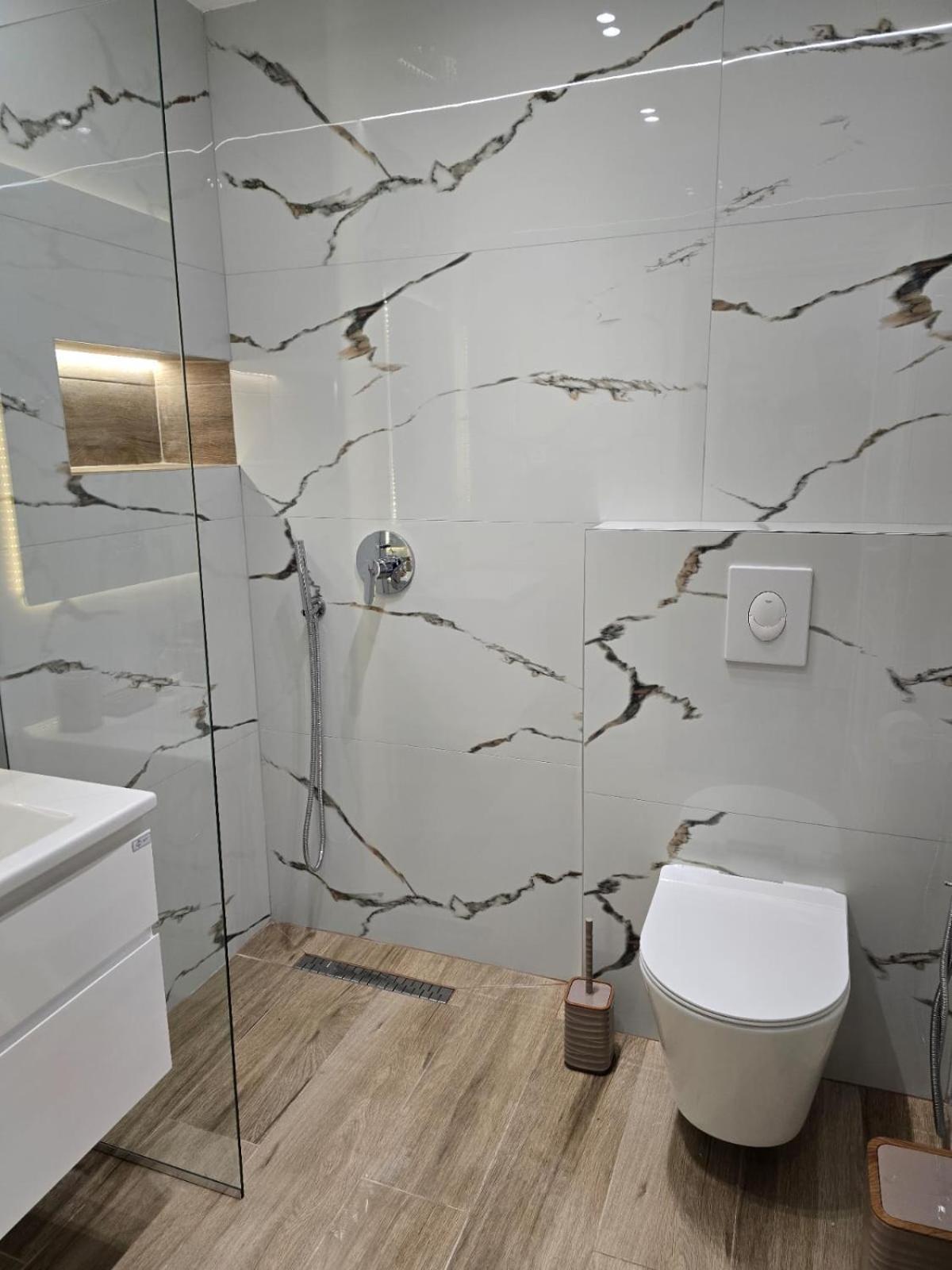 Aila Apartment Sarandë エクステリア 写真