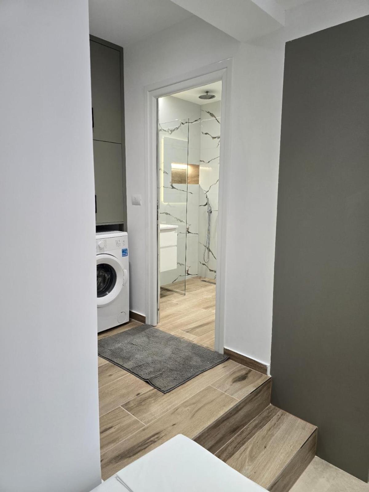 Aila Apartment Sarandë エクステリア 写真